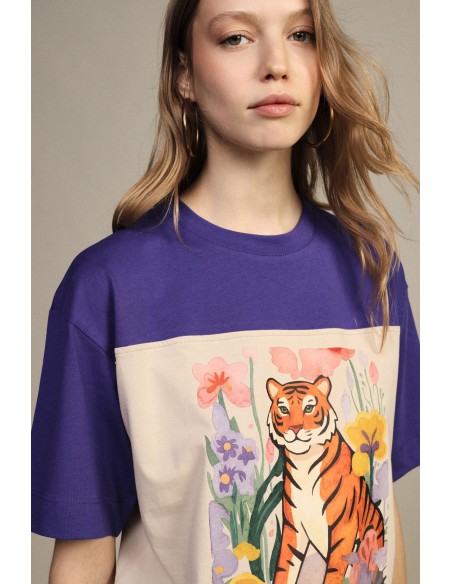 T-shirt Dixie com estampado de tigre e flores e mangas curtas
