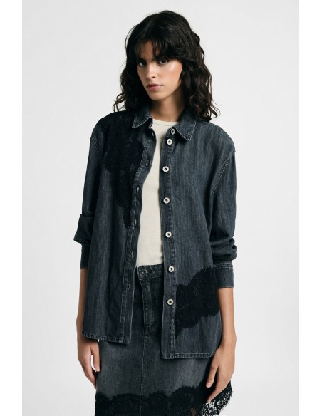 Camisa de ganga com inserções de renda e botões Please