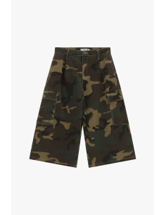Bermudas cargo com estampado camuflado e bolsos laterais Please 2