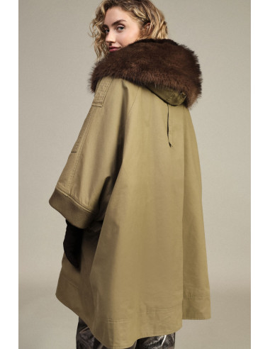Casaco oversized com presilhas e gola de pelo Dixie