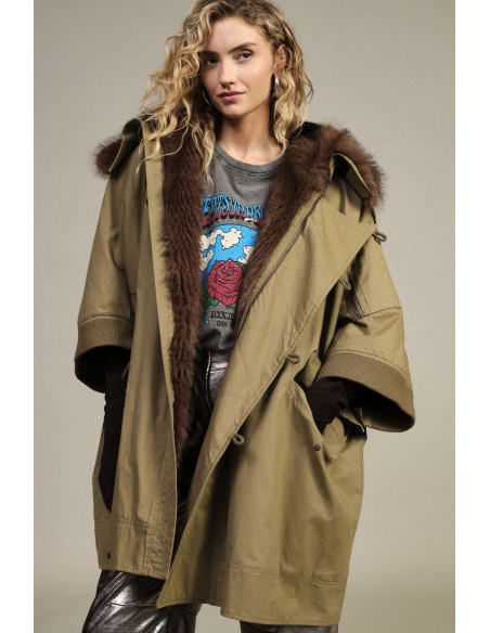 Casaco oversize com presilhas e gola de pelo Dixie