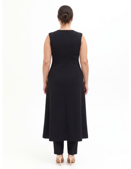 Vestido Curvy Comprido em Crepe Scuba Bicolor com Painel Plissado em Contraste Rinascimento Curvy