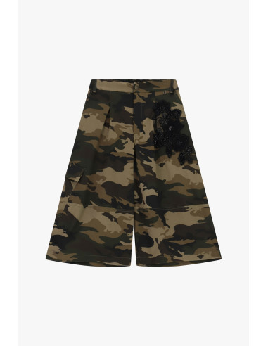 Calções de perna larga com padrão camuflado e motivo floral Dixie