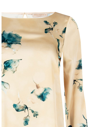 Blusa ampla e fluida em cetim com flores Rinascimento