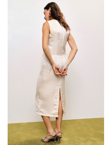 Vestido sem mangas com detalhe de penas e corte direito Dixie