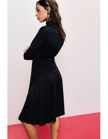 Vestido midi plissado com drapeado e cinto atado Dixie