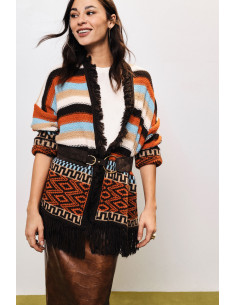 Poncho com franjas e motivos geométricos Dixie