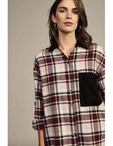 Camisa aos quadrados com bolso e gola em contraste Dixie