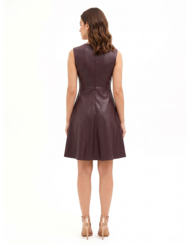 Vestido curto rodado em imitação de pele com decote em V Rinascimento