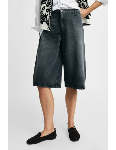 Bermudas de corte regular com bolsos Please
