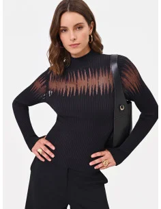 Camisola Justa Canelada com Aplicações de Tule Rinascimento
