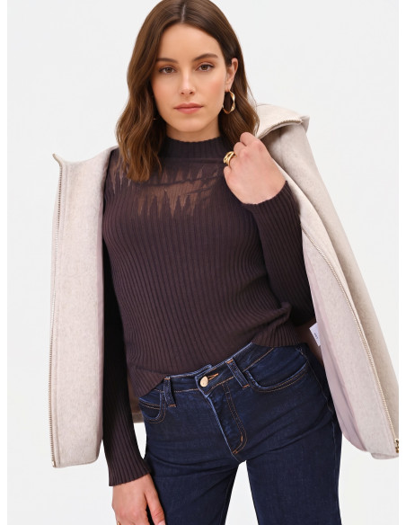 Camisola Justa Canelada com Aplicações de Tule Rinascimento
