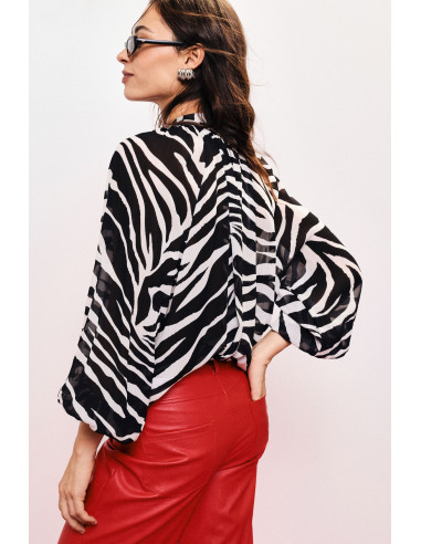 Blusa fluida com padrão de zebra e mangas amplas Dixie