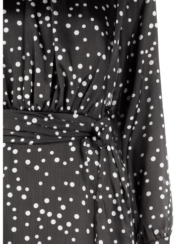 Vestido curto de cetim ligeiramente enrugado com mangas a 3/4 Rinascimento