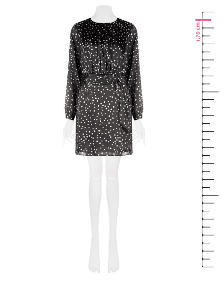 Vestido curto de cetim ligeiramente enrugado com mangas a 3/4 Rinascimento