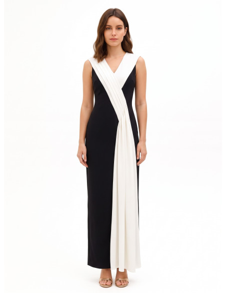 Vestido comprido em crepe scuba com painel plissado em contraste Rinascimento
