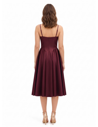 Vestido midi cai-cai em cetim com saia em corola Rinascimento