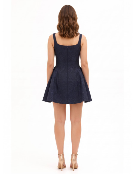 Vestido curto balão em jacquard com relevo, lurex e decote quadrado Rinascimento