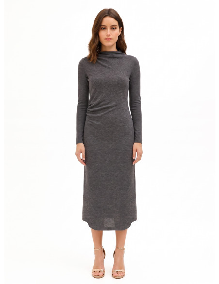 Vestido comprido de malha franzido de um lado Rinascimento