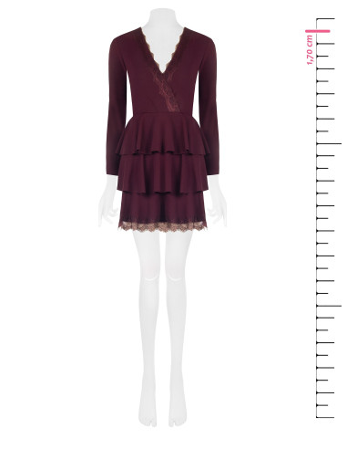 Vestido curto de crepe com folhos e aplicações de renda Rinascimento
