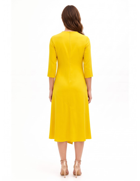 Vestido midi fluido em cetim mate com bainha assimétrica Rinascimento