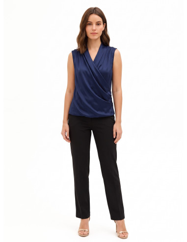 Blusa de cetim com decote em V cruzado e drapeado Rinascimento