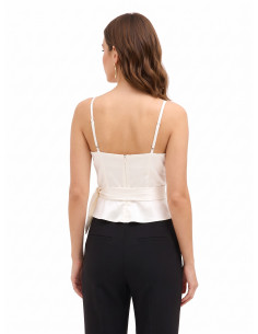 Crop top em cetim com decote em V cruzado e atado de um lado Rinascimento 2
