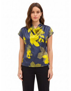 Blusa fluida de cetim com flores e decote drapeado Rinascimento