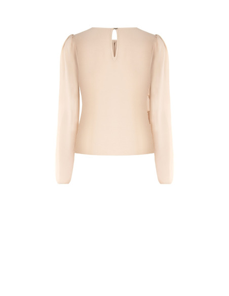 Blusa em georgette com folhos sobrepostos e alfinete decorativo Rinascimento