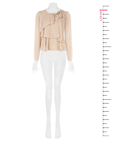 Blusa em georgette com folhos sobrepostos e alfinete decorativo Rinascimento