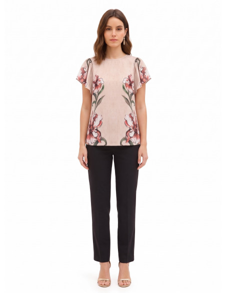 Blusa com maxiflores e mangas com folhos Rinascimento