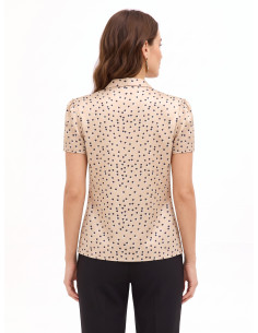 Blusa de cetim às bolinhas com decote em V e laço Rinascimento 2