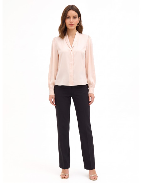 Blusa em cetim mate com decote em V e botões ocultos Rinascimento