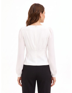 Blusa cintada em crepe scuba com decote em V transpassado e botões a condizer Rinascimento 2