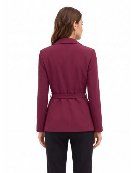 Casaco tipo blazer em tecido cady com cinto a condizer e tachas Rinascimento