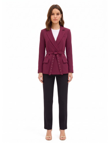 Casaco tipo blazer em tecido cady com cinto a condizer e tachas Rinascimento