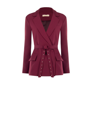 Casaco tipo blazer em tecido cady com cinto a condizer e tachas Rinascimento