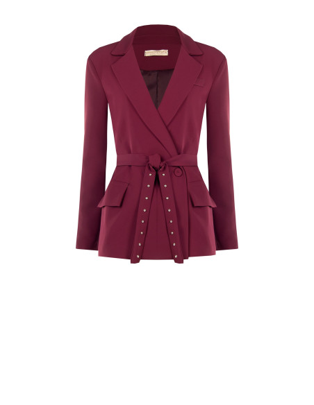 Casaco tipo blazer em tecido cady com cinto a condizer e tachas Rinascimento