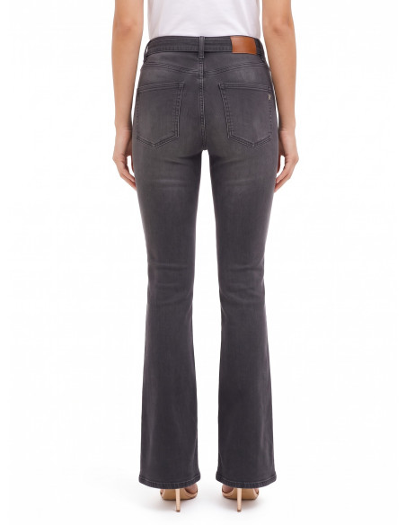 Jeans flare elásticos com cinto a condizer e fivela com logótipo RR Rinascimento