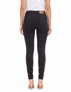 Jeans skinny elásticos revestidos de lantejoulas na parte da frente Rinascimento 2