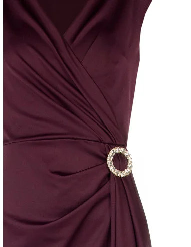 Vestido midi em licra com decote em V cruzado, detalhe de joia e folho comprido Rinascimento