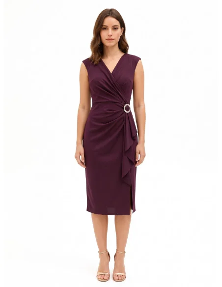 Vestido midi em licra com decote em V cruzado, detalhe de joia e folho comprido Rinascimento