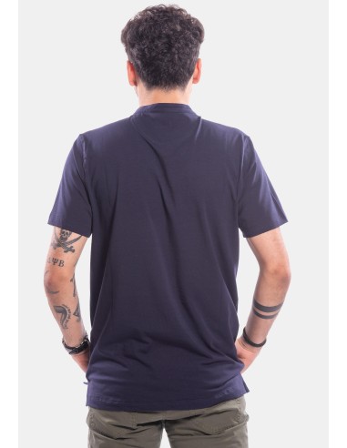 T-shirt com gola coreana Rodrigo