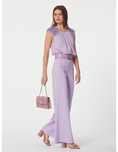 Sandália com apliques de jóias na tira Rinascimento