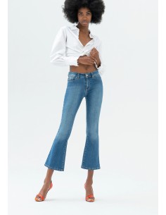 Jeans Bella Flare Cropped em Ganga Stretch Sofisticada Fracomina 2