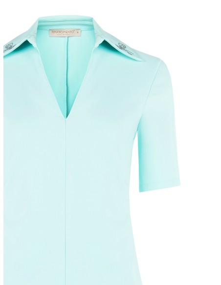 Pólo em tecido Bi-Stretch com laços de strass no colarinho Rinascimento