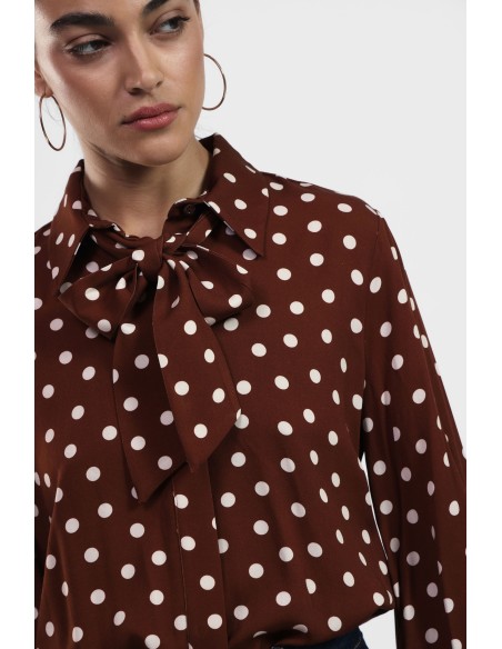 Camisa às bolinhas com laço decorativo Dixie