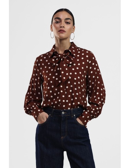 Camisa às bolinhas com laço decorativo Dixie
