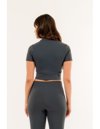 T-shirt com corte Kontatto