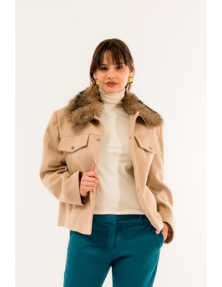 Casaco com gola de pele Kontatto